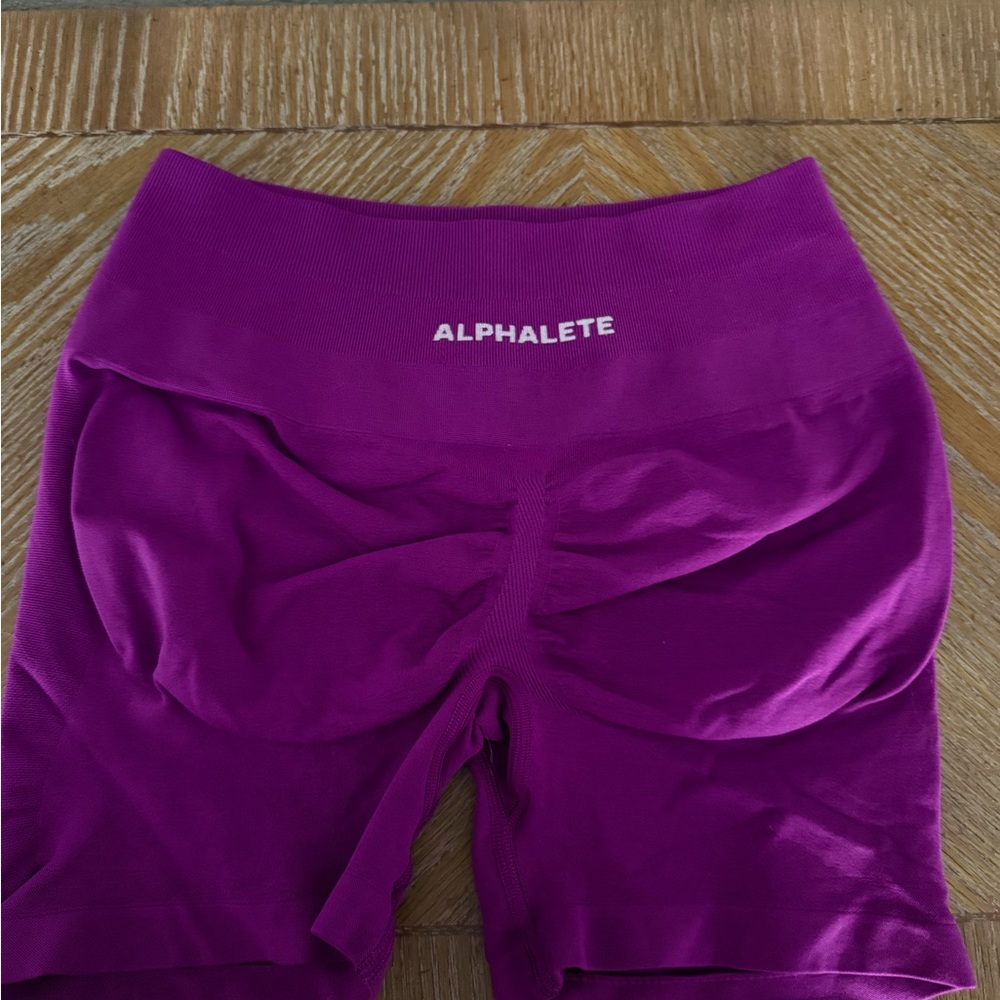 Alphalete açaí berry pump shorts - Picture 3 of 3